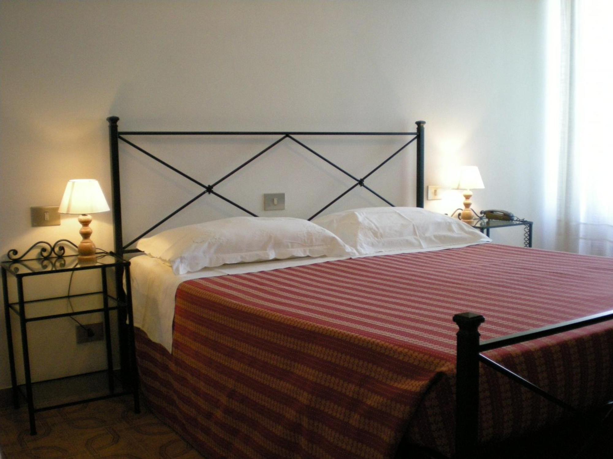 Hotel Sangallo B&B Montepulciano Stazione Zimmer foto